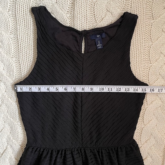 🌼2 for $20🌼 Textured Black Stripe Fit and Flare Mini Dress - Gap - Picture 11 of 11